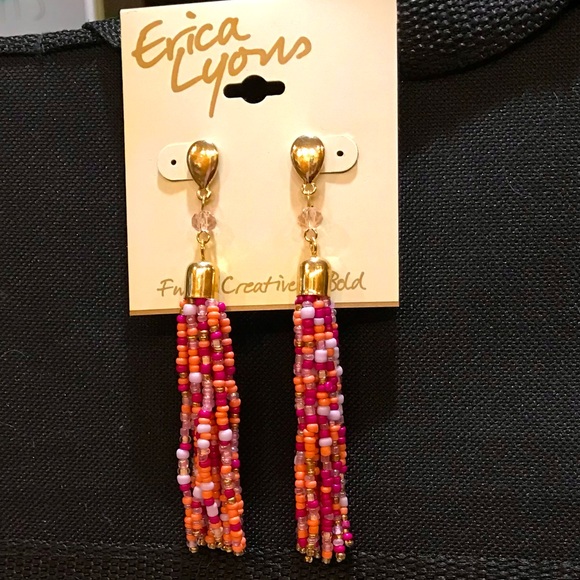 Erica Lyons Jewelry - ✅🆕Dangle earrings and shades of pink seed beads